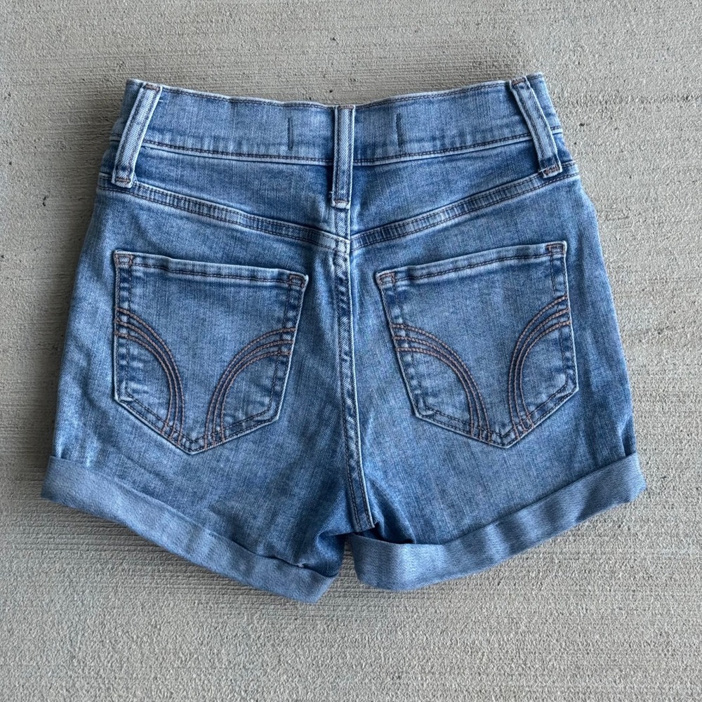 Hollister High Rise Short 3" Super Soft Stretch Shorts Size 00 24 Blue Med Wash‎